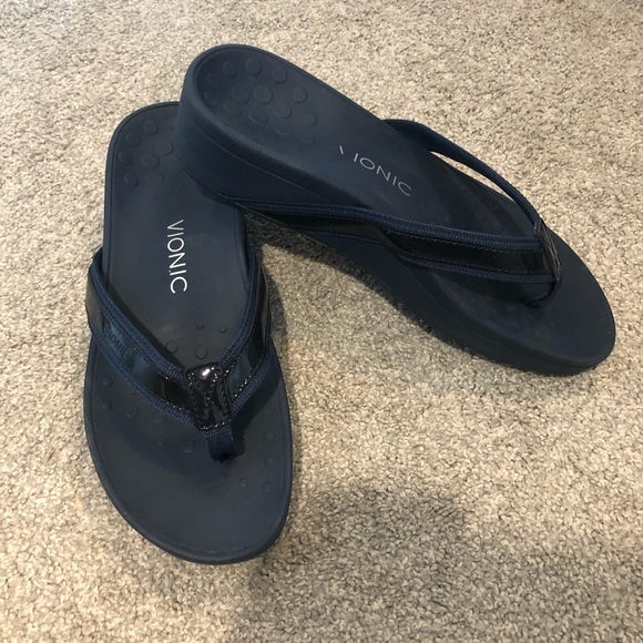 vionic navy flip flops